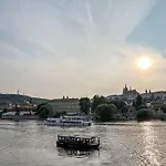 Celakovsky-4 By Interhome Πράγα