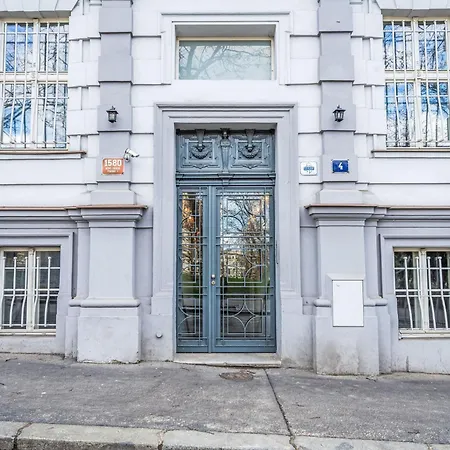 Celakovsky-4 By Interhome *