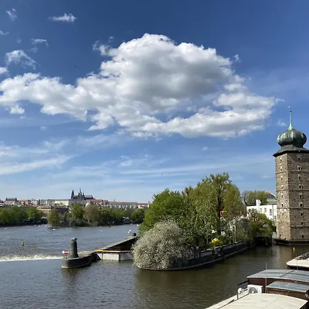 Celakovsky-4 By Interhome *